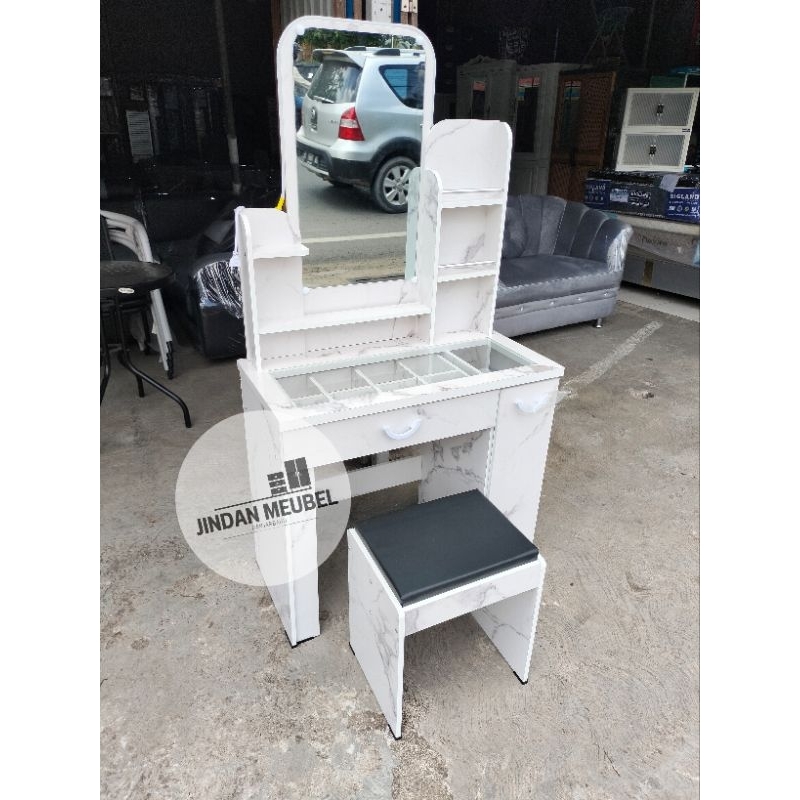 meja rias lampu led strip