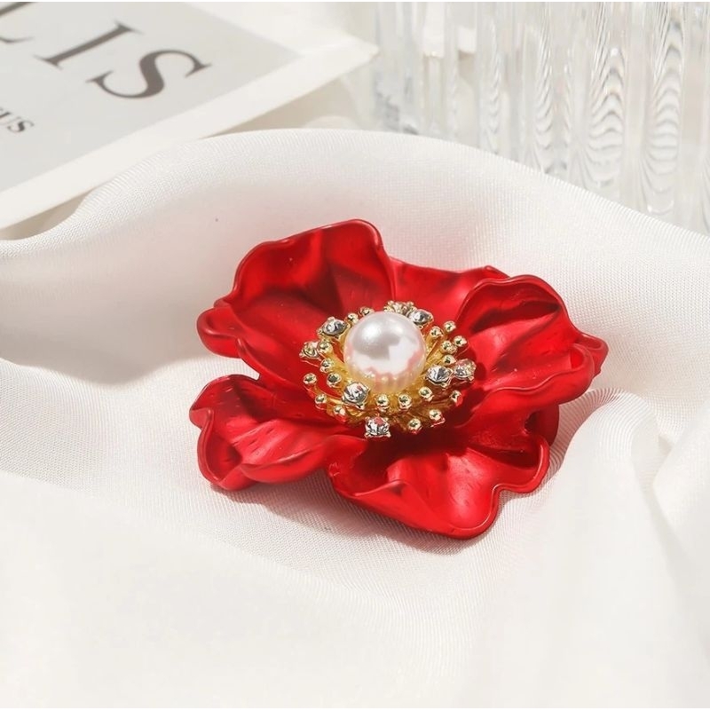 bros bentuk bunga mawar merah