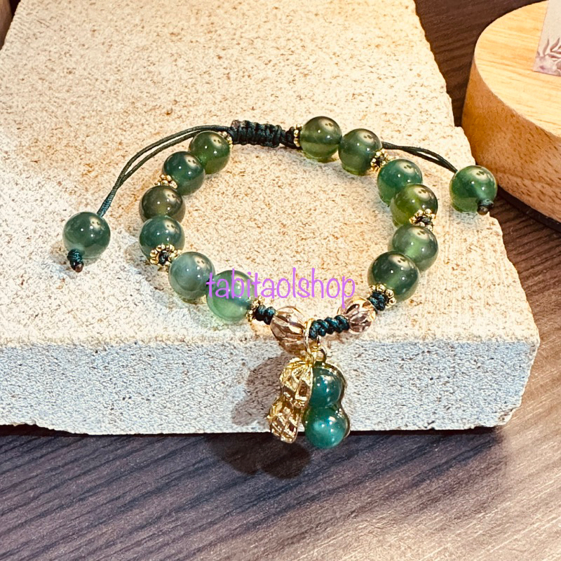 Gelang Giok Desain Liontin Kacang.Gelang Giok Liontin Kacang