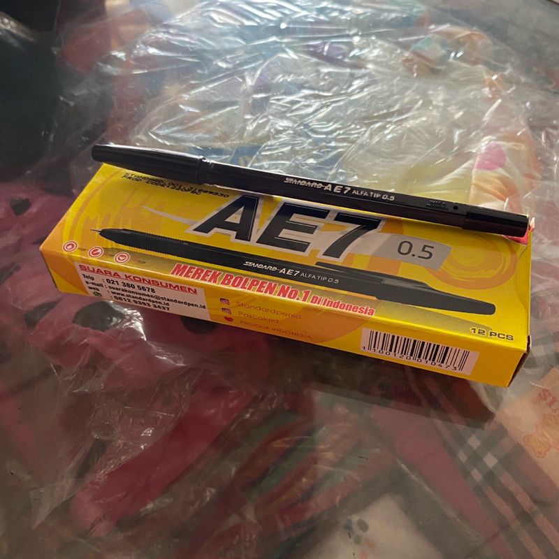 

[1 PAK] Pulpen STANDARD AE 7 0,5MM Hitam 1 LUSIN 12PCS