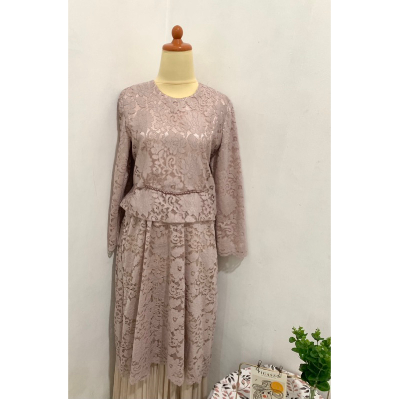 Preloved Kebaya Wanita / Preloved Baju Kondangan / Preloved Brukat Wanita / Preloved Baju Kebaya / J