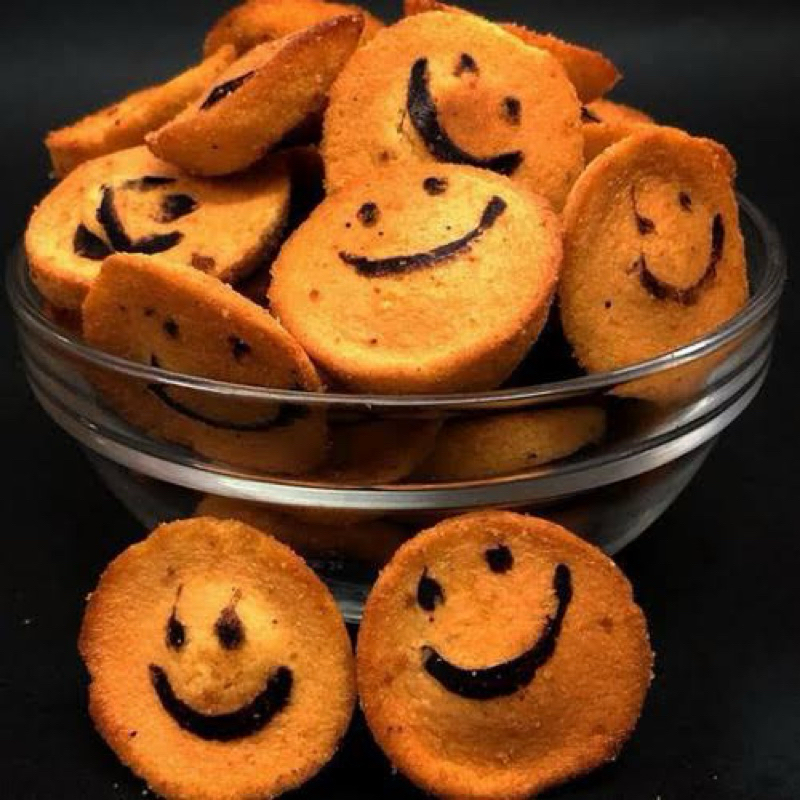 

BOLU KERING SMILE KEMASAN PLASTIK 1KG