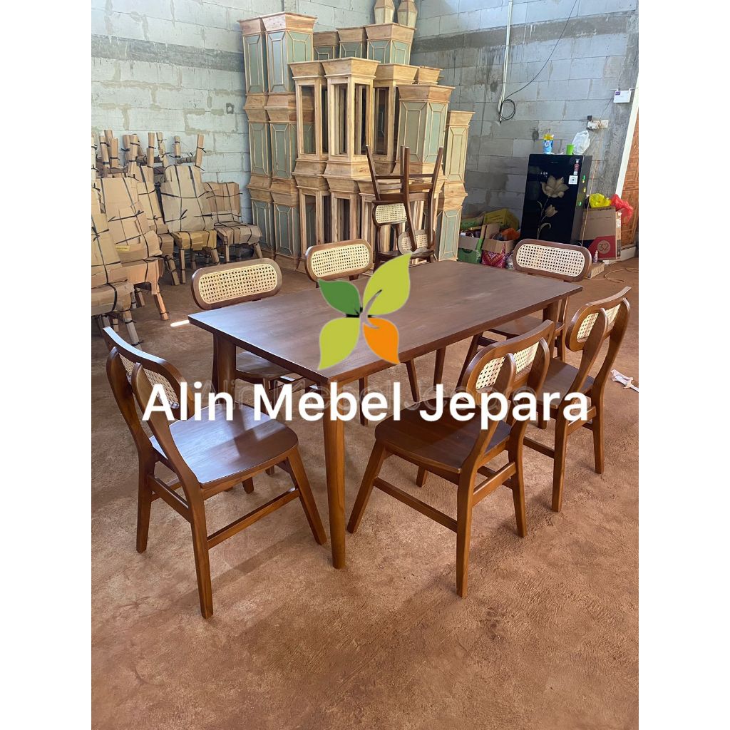 MEJA MAKAN, KURSI MAKAN, SATU SET MEJA MAKAN KAYU JATI ASLI, KURSI ROTAN, KURS RESTO