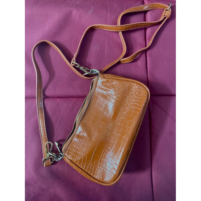 PRELOVED MINI SLING BAG CROCO - SLING BAG SHOULDER BAG TAS SELEMPANG TALI PANJANG