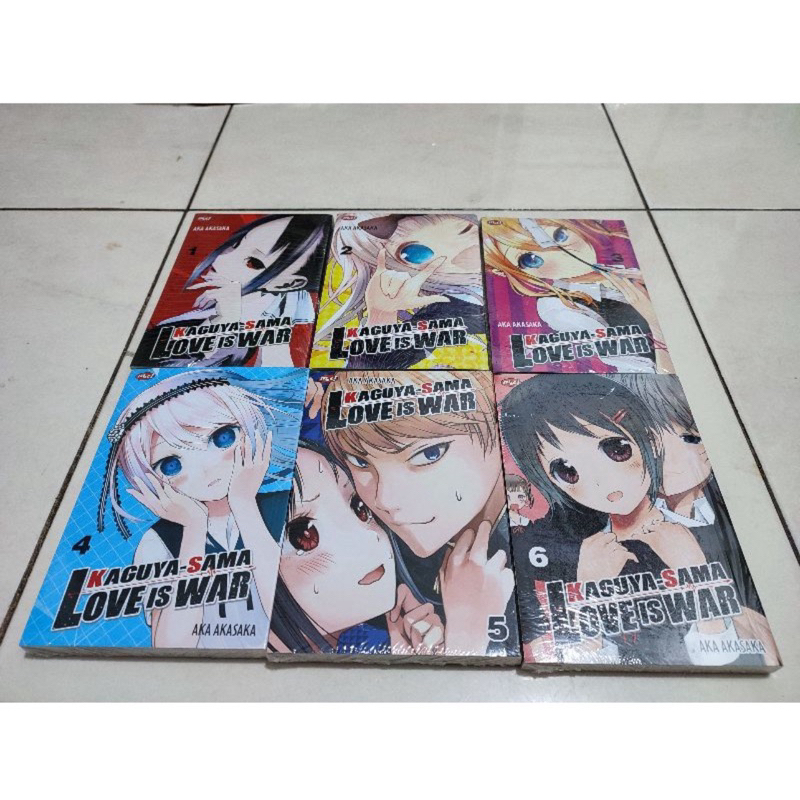 Buku komik kaguya sama love is war