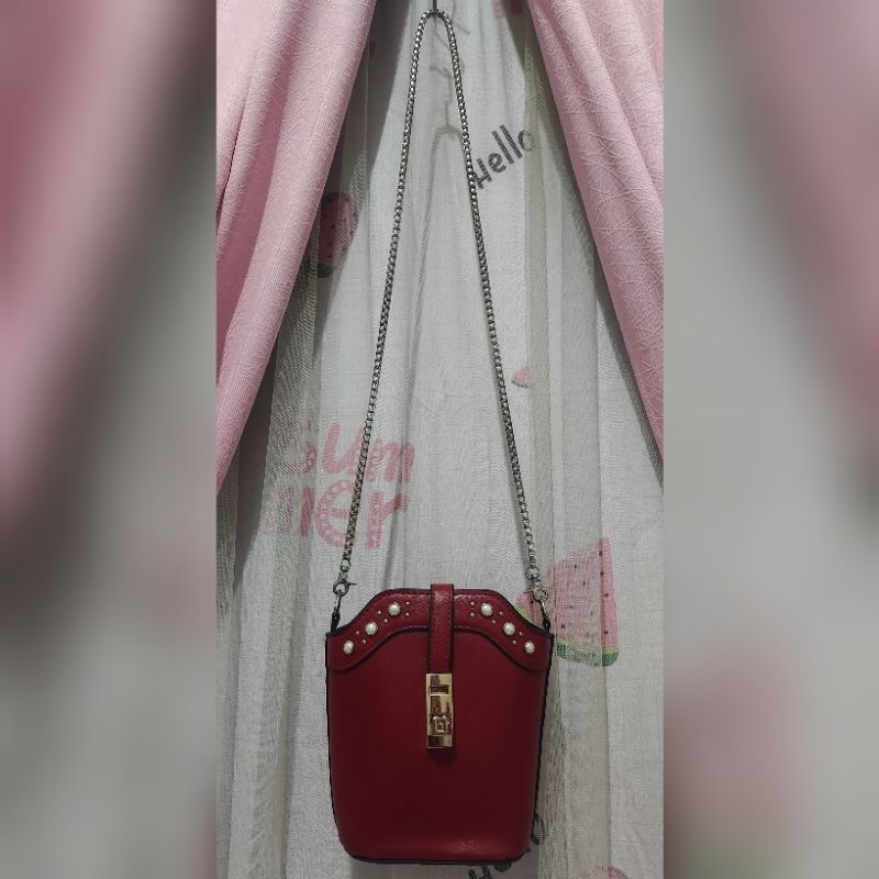 tas sling hp. tas sling tebal. tas sling preloved