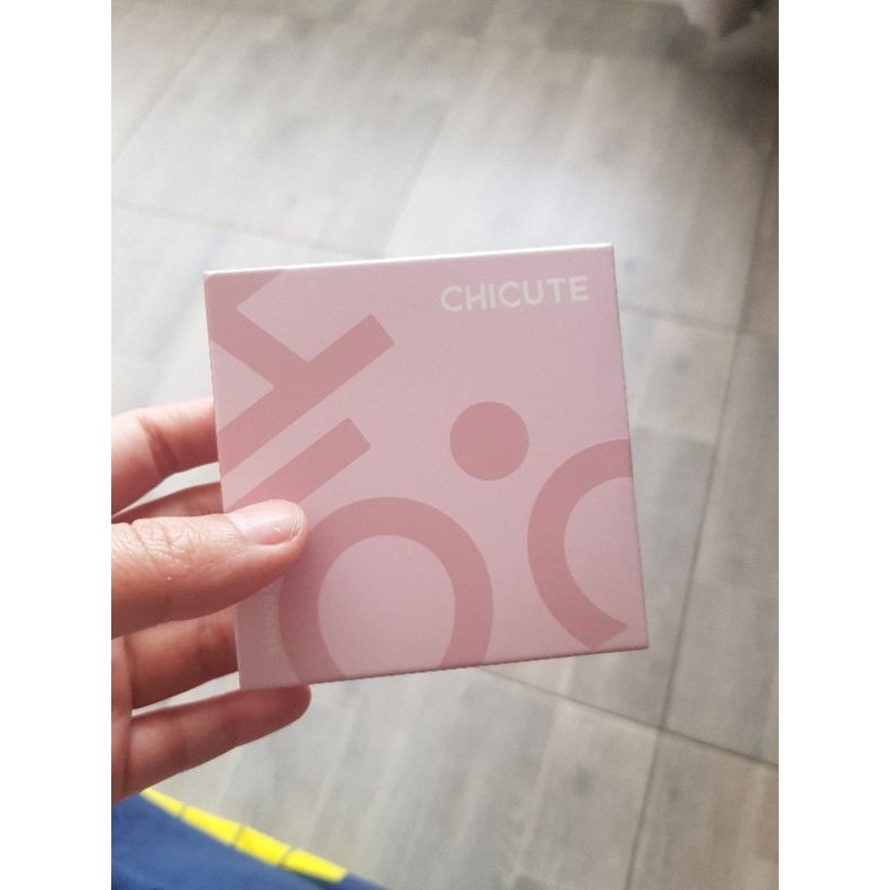 Preloved Setting Powder Chicute