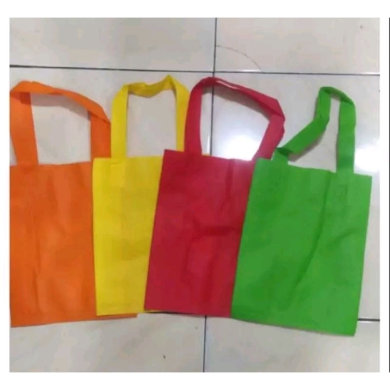 

Goodie bag handle lipat samping mini Bahan spundbond UK 20x26x6