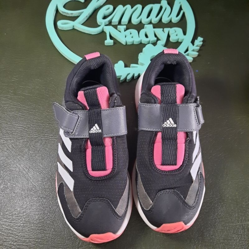 Adidas 4Uture Sport size 34 insole 21cm Sepatu Anak