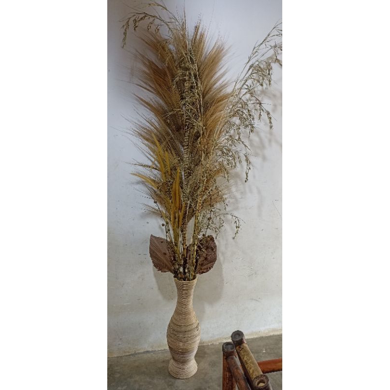 Guci Rotan full set dengan hiasan bunga kering