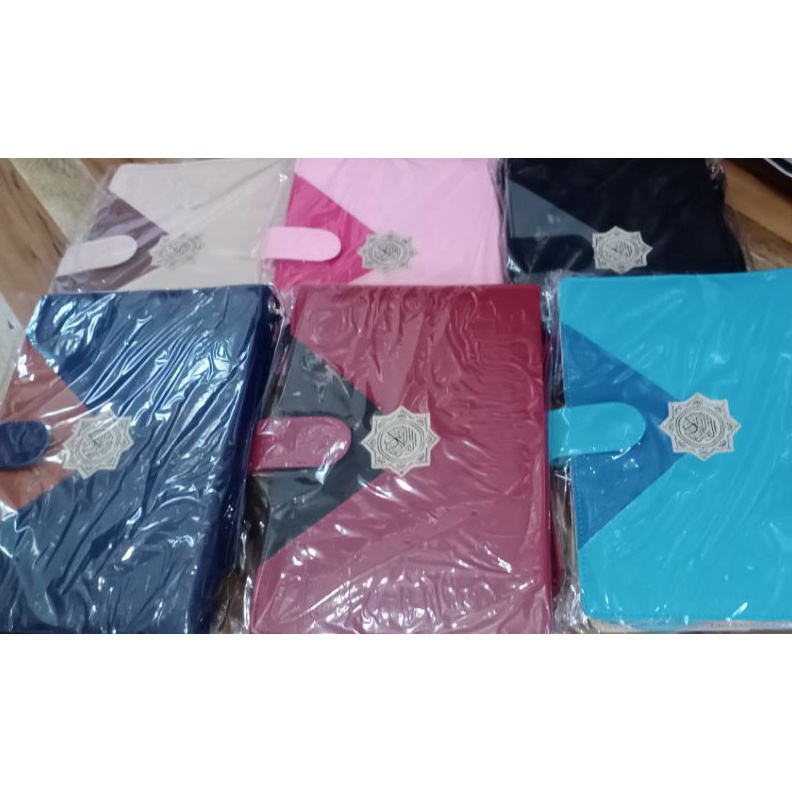 

Cover AlQuran Motif Segitiga A5 ART K1B2