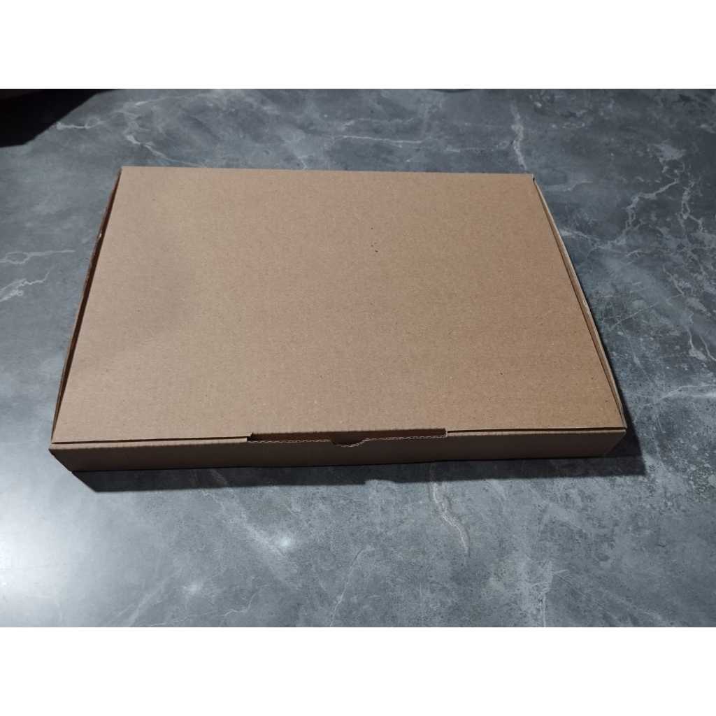 

Kardus 29x21x3cm....Die Cut kotak Kue tart -aksesoris-dll