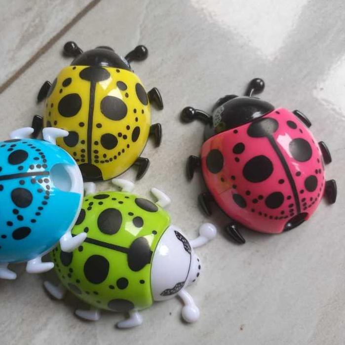 

Serutan Pensil Rautan Peruncingan Runcingan Karakter Kumbang Warna-warni