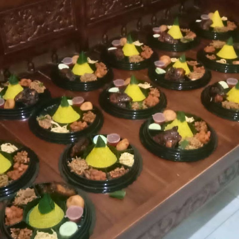 

Tumpeng Mini Tumini paket Nasi Box mika sekat Ulang tahun anak