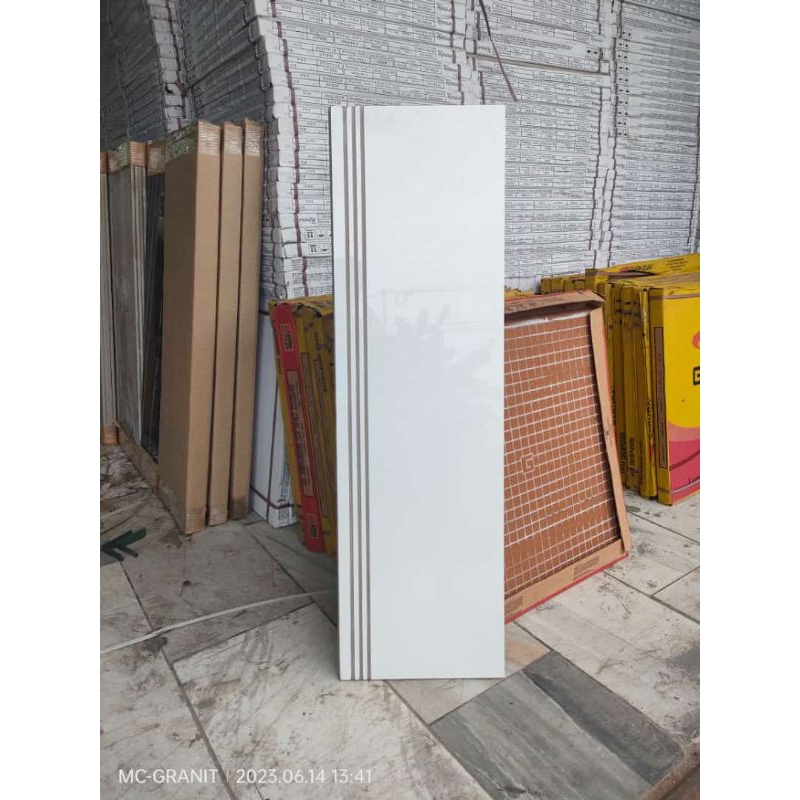Granit keramik anak tangga putih polos glossy stepnosing size 30x70, 30x80, 30x90, 30x100, 30x120