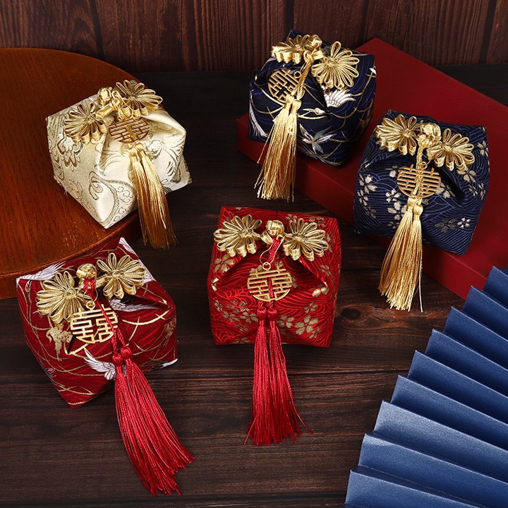 

Beli Hemat NEW 223 pouch hampers gift bag tas kantong bingkisan kotak souvenir pernikahan tas souvenir wedding pernikahan tea pai sangjit