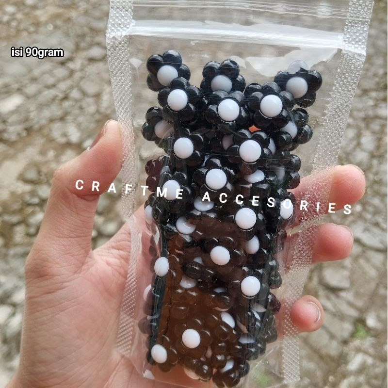 COD 1Pouch Manik Manik Bunga Hitam Putih Candy