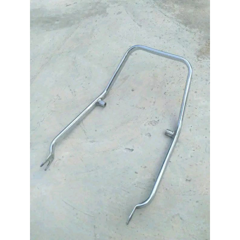 behel belakang suzuki rc100 . suzuki rc bravo original