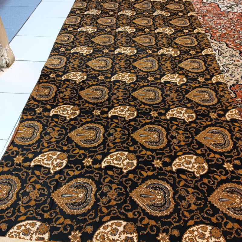 kain batik tulis motif bokor kencono warna alam soga solo