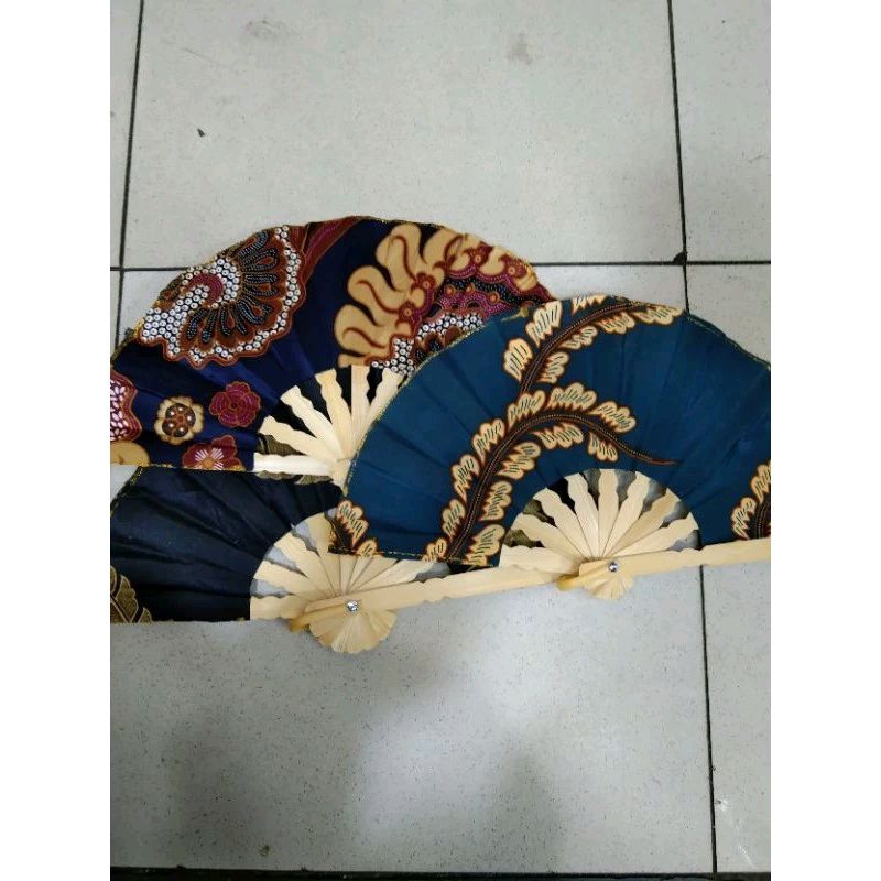 Souvenir Kipas Batik