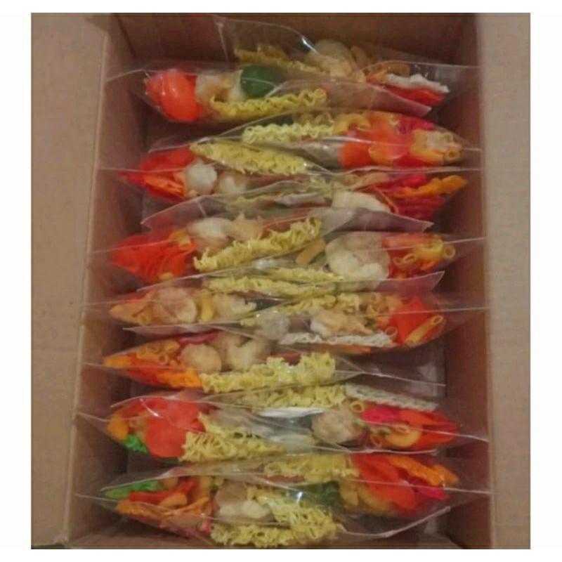 

Paket Hemat 7 pcs Seblak Seuhah Instan Lengkap dengan bumbu