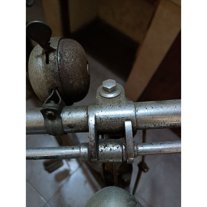 sepeda vintage merk Gazelle model dhames seri tua