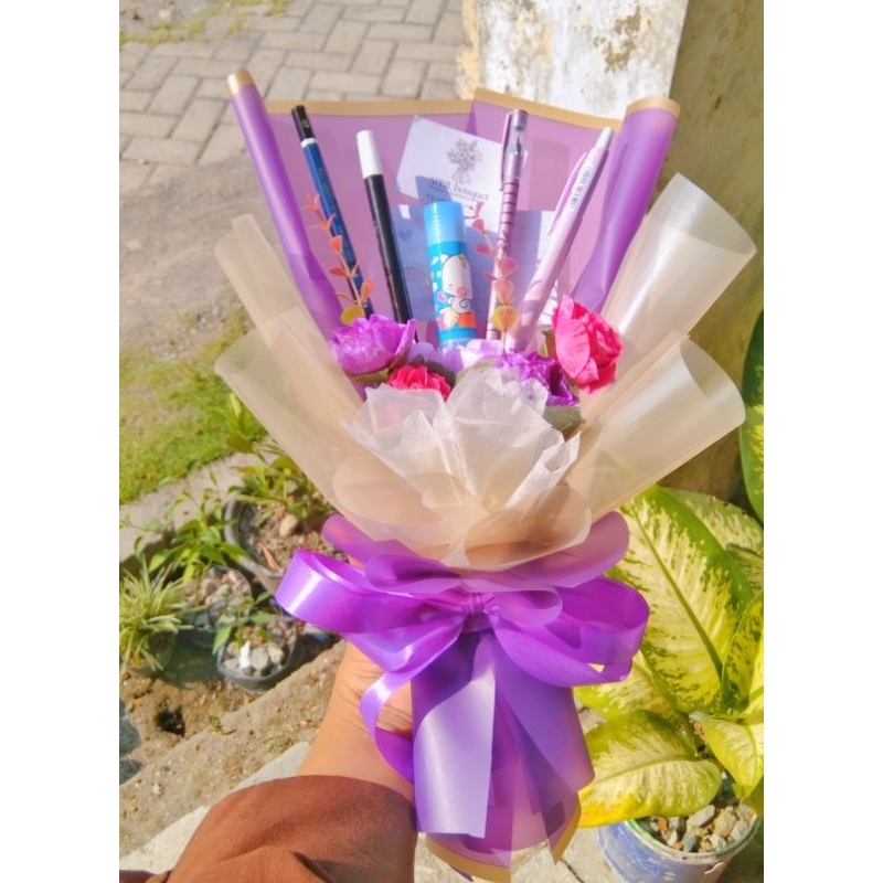 

BUKET ALAT TULIS -+40CM