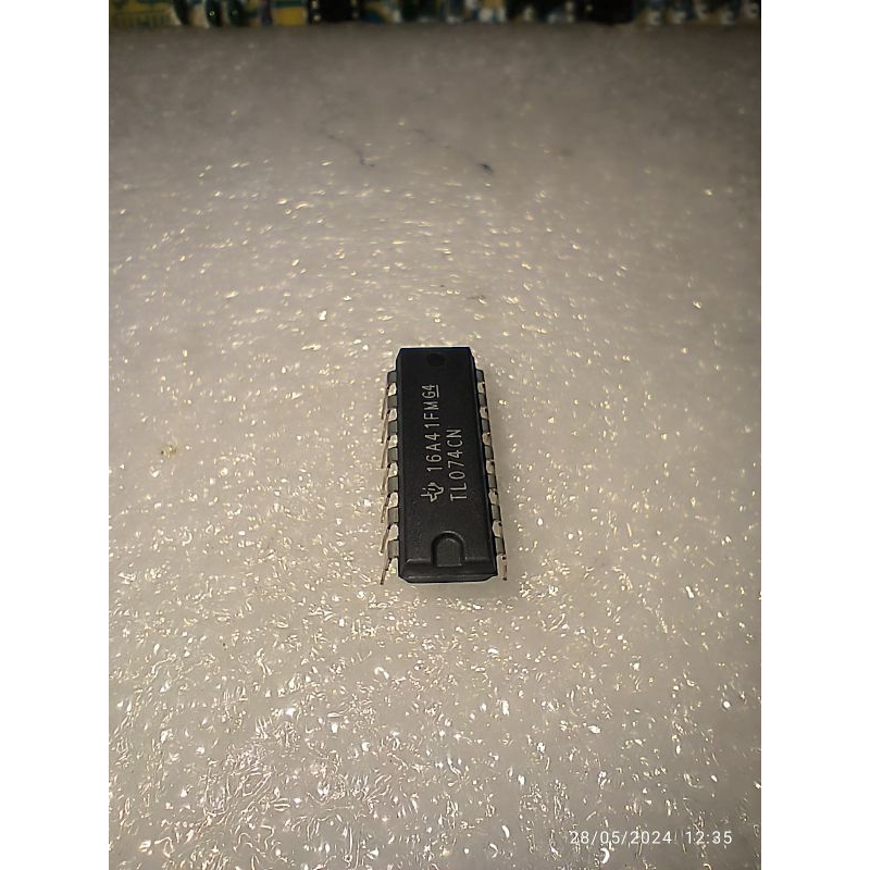 IC Tl 074 Quad Op-Amp By Texas Instrument Amerika  Low Nois Frekuensi Audio ORIGINAL FULL