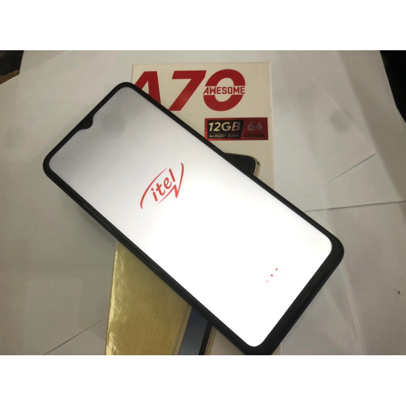 Hape Seken  itel A70 4G LTE RAM 12/64GB  Fingerprint  Normal Mulus