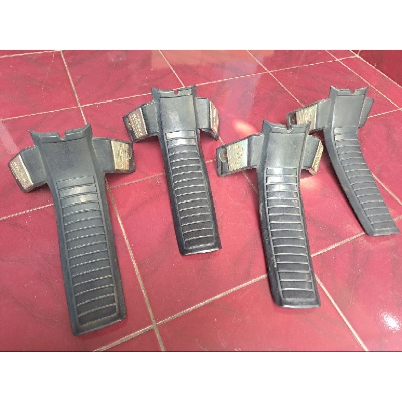 karet sayap tengah honda astrea prima original second