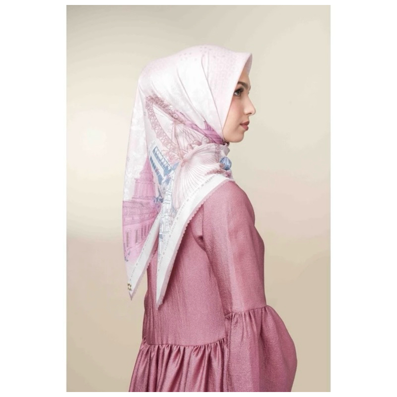 SCARF WEARING KLAMBY (NEW)
