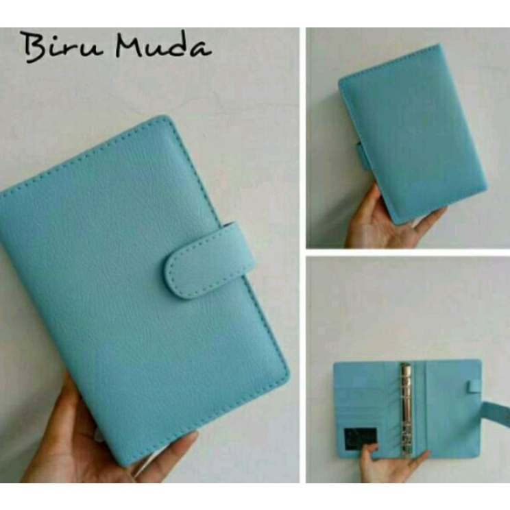 

Barang baru BINDER POLOS A6 6RING 2 WARNA binder dompet keuangan