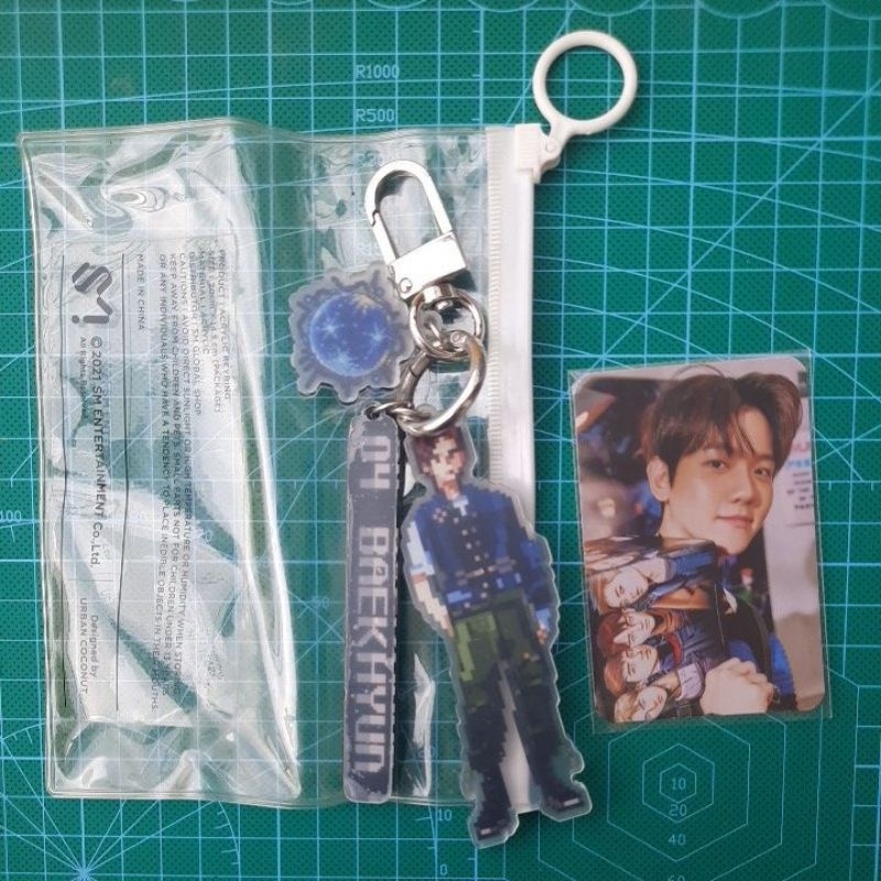 exo baekhyun dftf photocard pc official dftf dont fight the feeling acrylic keyring