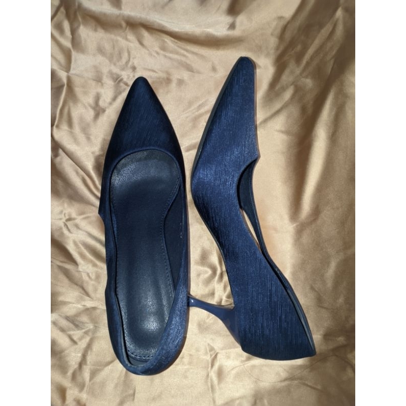 Preloved heels XES OFFICIAL