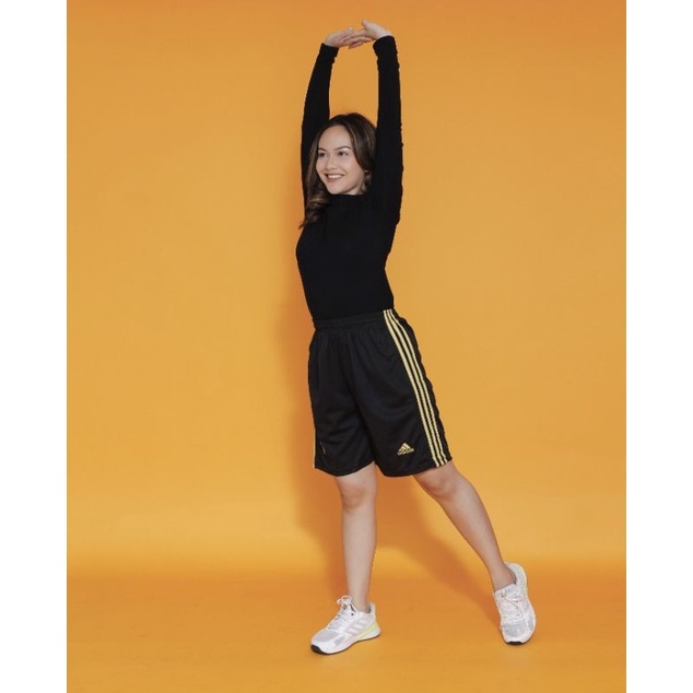 DISCOUNT TODAY CELANA BOLA CELANA FUTSAL CELANA OLAHRAGA CELANA BADMINTON CELANA ADIDAS HITAM LIS GO