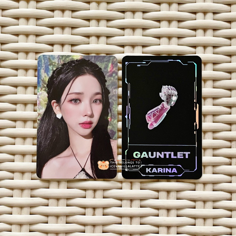 Aespa Karina SMCU Guest dewi photocard & gauntlet pc