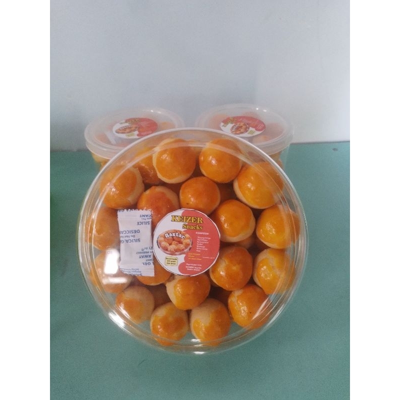 

KEIZER SNACK ISIAN SLAI NANAS KEMASAN 500 GRAM