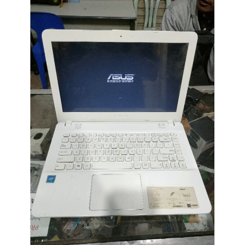 Laptop Second Asus X441M Intel Celeron Ram 4Gb Hdd 500Gb 14inch Mulus