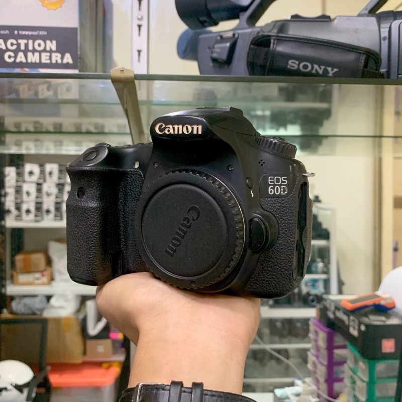 Kamera canon dslr 60d body only