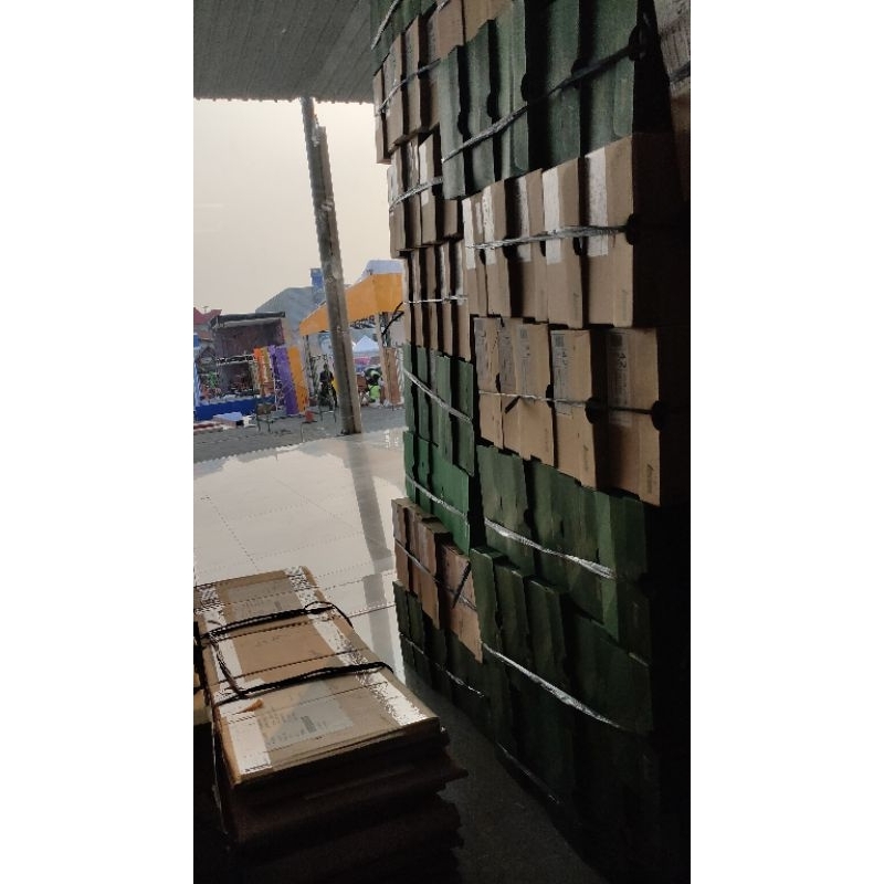 Borongan sepatu league