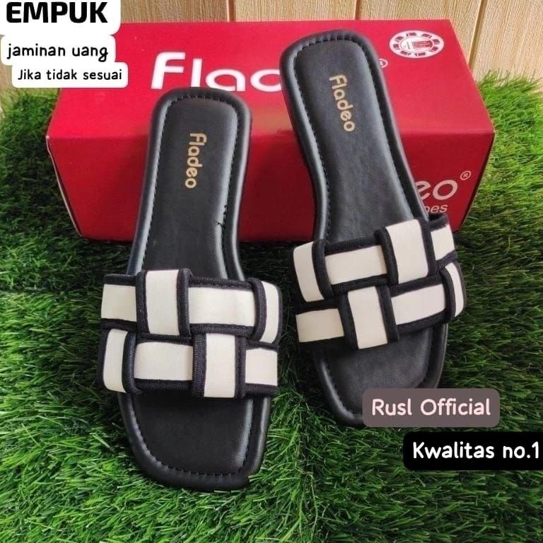 Tren Baru COD Sandal Wanita Teplex  Sandal Wanita Kekinian Terbaru  Sandal Slop Slip On Wanita  Sand