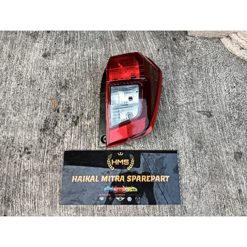 Stoplamp lampu belakang Sigra atau cayla original