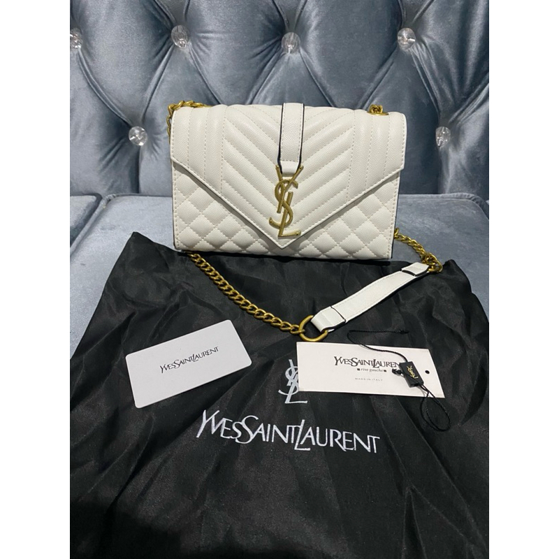 Preloved Tas Bag Mini Box Cover Cewek Putih Gold Rantai Selempang Casual Formal Kondangan