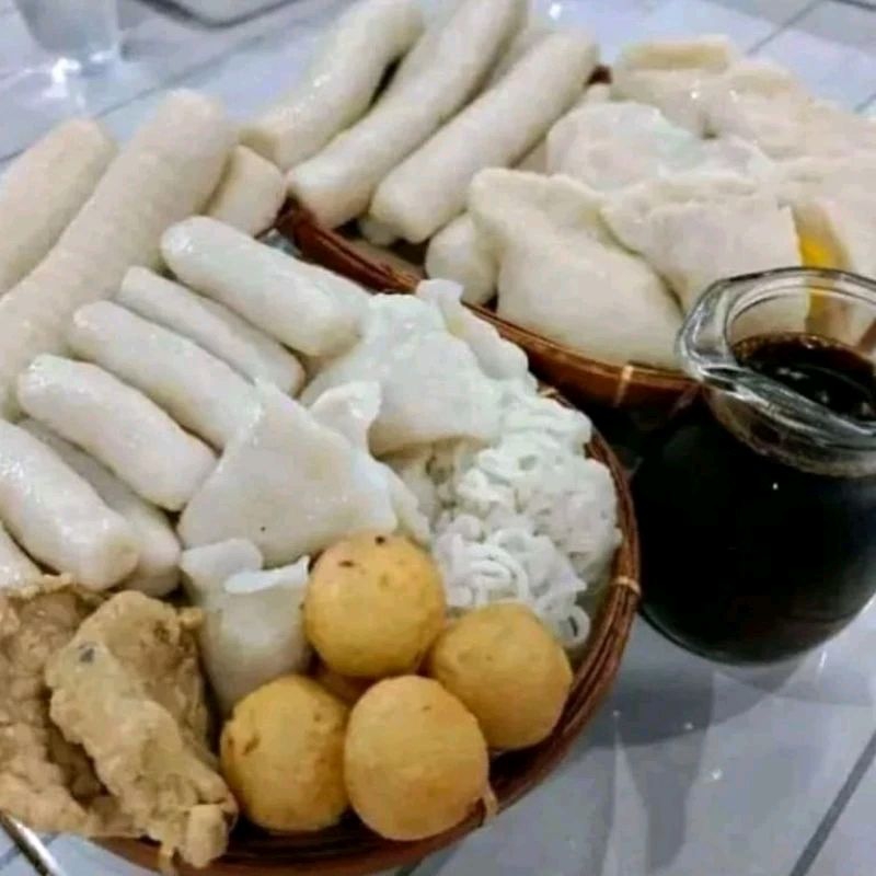 

PEMPEK IKAN ASLI ISI 50 PCX+CUKA 1BOTOL VACUM