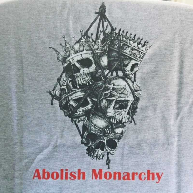 kaos ilustrasi tengkorak (abolish monarchy)