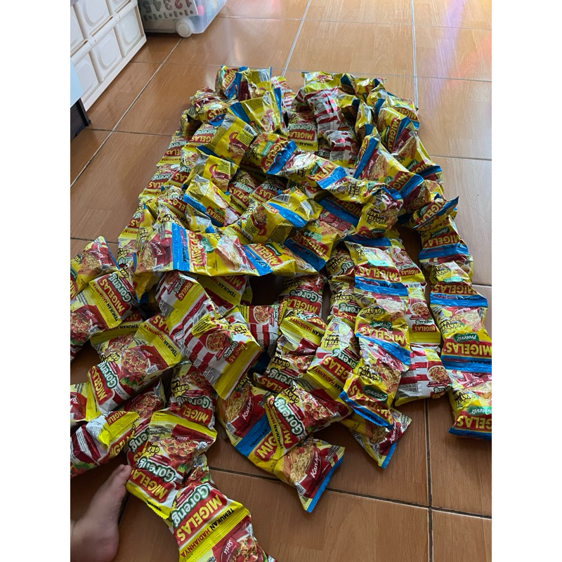 

Mie Gelas 1 Renceng Isi 10pcs