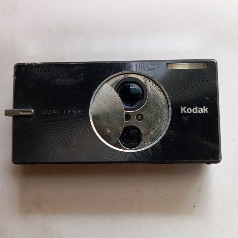 Kamera Kodak DUAL LENS EASY SHARE V610 Gambling