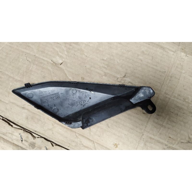 cover bodi kecil kiri Yamaha nmax new 2020 bekas original