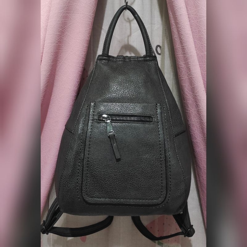 tas ransel. tas ransel wanita. tas ransel clarks. tas ransel preloved
