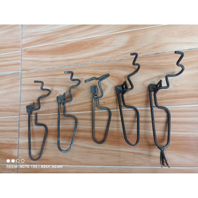 Breket Pegangan selang rem Yamaha Mio Sporty Bracket Selang Rem Mio Sporty bagian bawah original cop